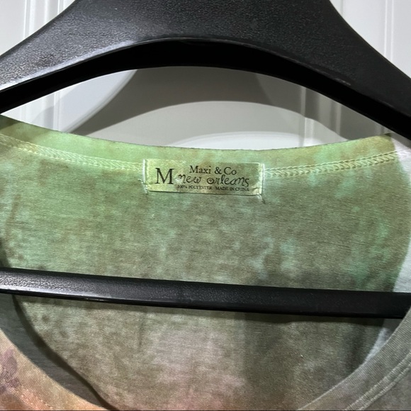 New Orleans Voodoo Skull Rhinestone Graphic Flowy Women’s Shirt Size M - Picture 3 of 3